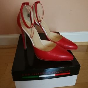 Made in Italy New women's shoes as 8 red heels